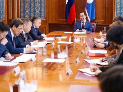 Глава Якутии Айсен Николаев провел планерное совещание с руководством правительства