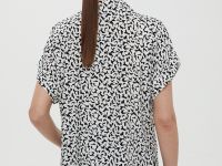 Блузка свободного силуэта с коротким рукавом