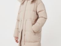 Пуховое женское пальто свободного кроя