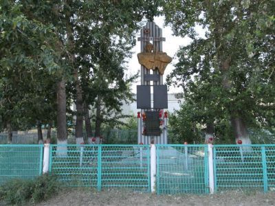 Памятник воинам-землякам, погибшим на фронтах Великой Отечественной войны