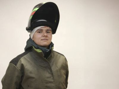«Сварка учит терпению»: что рассказала о себе сварщик, дзюдоистка и студентка Юлия Бондарчук