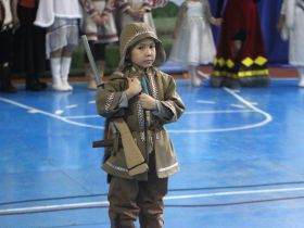 Снегоход за знание эвенкийского языка: в Тяне выбрали лучшую семейную династию