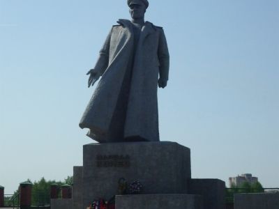 Памятник Ивану Степановичу Коневу, ск. Антони Хайдецкий, арх. Борцов В.И., Кропачев В.И.