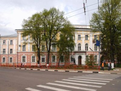 Гимназия мужская, в  которой учился Богданович М.А., поэт