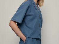 Укороченная блузка из хлопка и льна