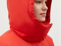 Стеганое утепленное пальто с капюшоном