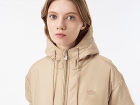 Женская куртка Lacoste с капюшоном