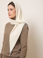 Косынка из кашемира KA370157 бежевая