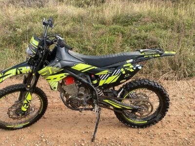 Мотоциклист сломал ногу в ДТП с лошадью в Якутии