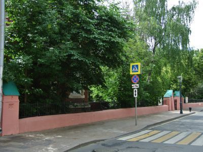 Ограда с воротами, 1894 г., архитектор Б.В.Фрейденберг