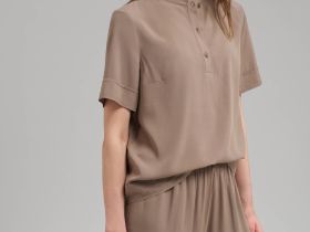 Легкая блузка на пуговицах