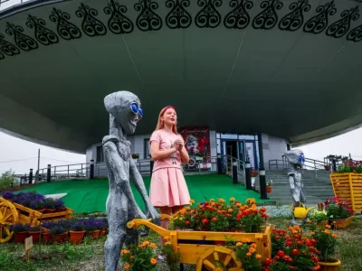 Проекты Хандыгской школы искусств: новый спектакль марионеток и цветущие яблони