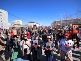Фото. В Якутске акция «Бессмертный полк» собрала более 50 тысяч человек
