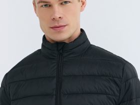 Утеплённая лёгкая куртка с воротником-стойкой, Черный