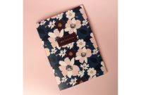 Тетрадь в клетку Dark blue flowers А5 24 л 90 г слоновая кость, сшивка, ламинация