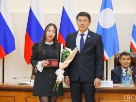 В День российской печати журналистам Якутии вручили награды