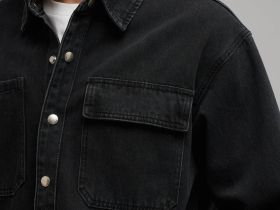 Джинсовая рубашка объемного кроя