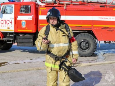 В Якутске 20 человек эвакуировали из-за пожара в квартире