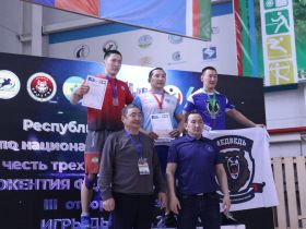 Победителем третьего отборочного турнира на Игры Дыгына стал мас-рестлер Ариан Мярин