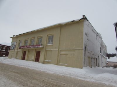 Здание бывших новых торговых рядов, нач. ХХ в. (Дом культуры имени В.И. Ленина, 2-я пол. ХХ в.)