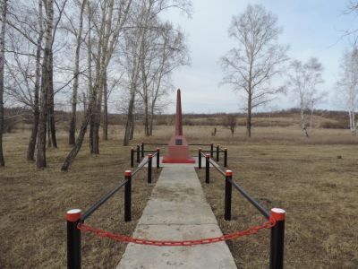 Обелиск воинам-землякам, погибшим в Великой Отчественной войне