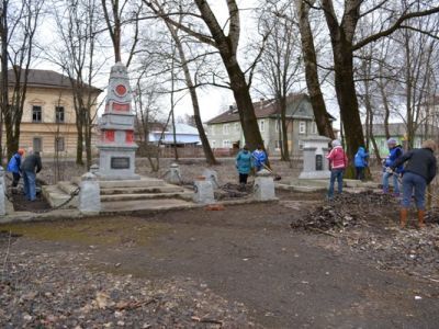 Могила Ж.Я. и Я.Я. Лейнек и  А.П. Румянцева