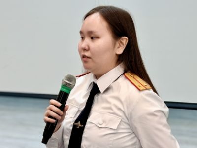 В Якутской кадетской школе-интернате прошло профилактическое занятие с участием ветерана следствия и сотрудников СК России