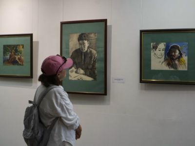 В Якутске открыли самую полную выставку первого книжного иллюстратора республики Ефима Шапошникова