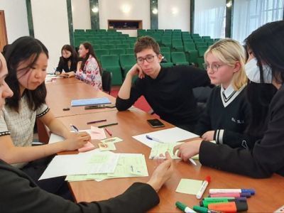 Мирнинская избирательная комиссия: школьникам о выборах