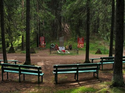 Братское захоронение советских воинов, погибших в фашистском концлагере 1941-44 гг.