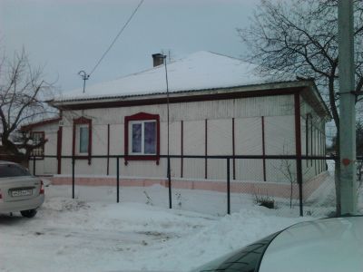 Деревянный жилой дом начала XX века с резным декором