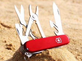 Нож перочинный Victorinox Deluxe Tinker, сталь X55CrMo14, рукоять Cellidor®, красный
