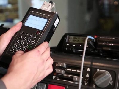 Ужесточили наказание за отсутствие тахографов в грузовиках и автобусах с 1 ноября