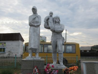 Памятник воинам-землякам, погибшим на фронтах Великой Отечественной войны