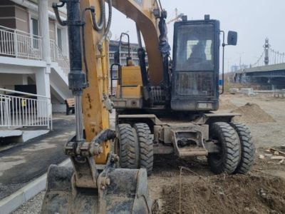 Экскаватор стал причиной отключения света в районе Студгородка и Радиоцентра в Якутске