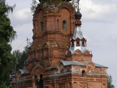 Надвратная колокольня с кельями