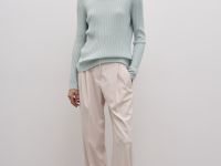 Трикотажный женский джемпер с длинным рукавом