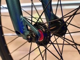 Экстремальный велосипед Stark Madness BMX Race, год 2024, цвет Серый-Красный, ростовка 9