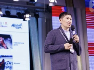 Анатолий Семенов рассказал якутским школьникам о креативной экономике на марафоне «Знание. Первые»