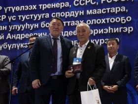 Ряд сенсаций преподнес турнир Иннокентия Халдеева по хапсагаю