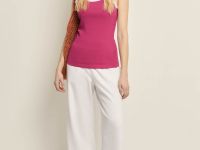 Майка с контрастной отделкой