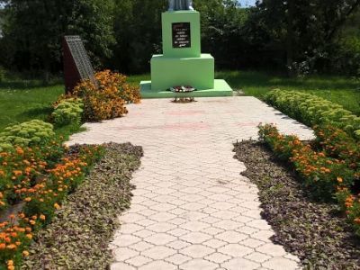 Братская могила воинов, погибших в 1943 г.