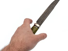 Нож Егерь, сталь дамаск, рукоять граб, вставка карельская береза