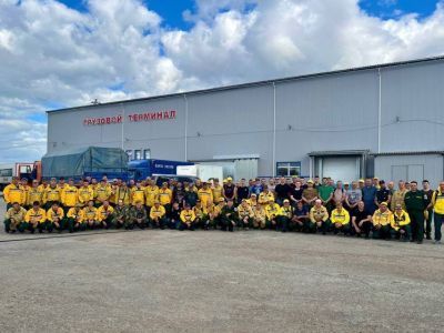 Авиакомпания «Якутия» доставила в республику 100 лесных пожарных