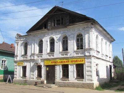 Дом жилой с лавкой