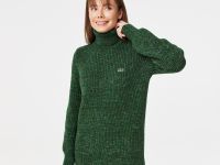 Шерстяное платье Lacoste с высоким воротом