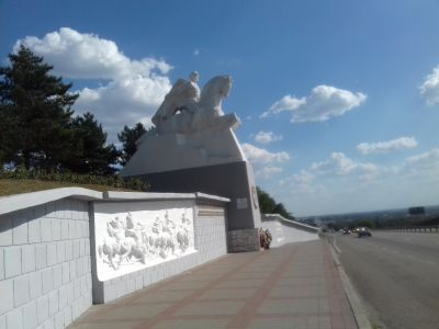Памятник казакам 4-го гвардейского Кубанского кавалерийского казачьего корпуса