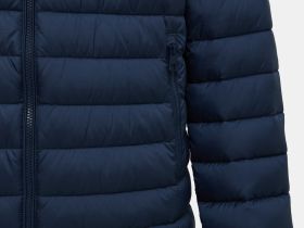 Стеганая куртка с воротником-стойкой