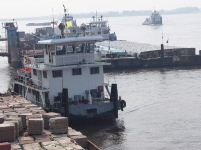 Временно приостановлено движение грузовых паромов Благовещенск-Хэйхэ