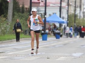 Якутянка Татьяна Артемьева впервые завоевала серебро чемпионата России по бегу 100 км